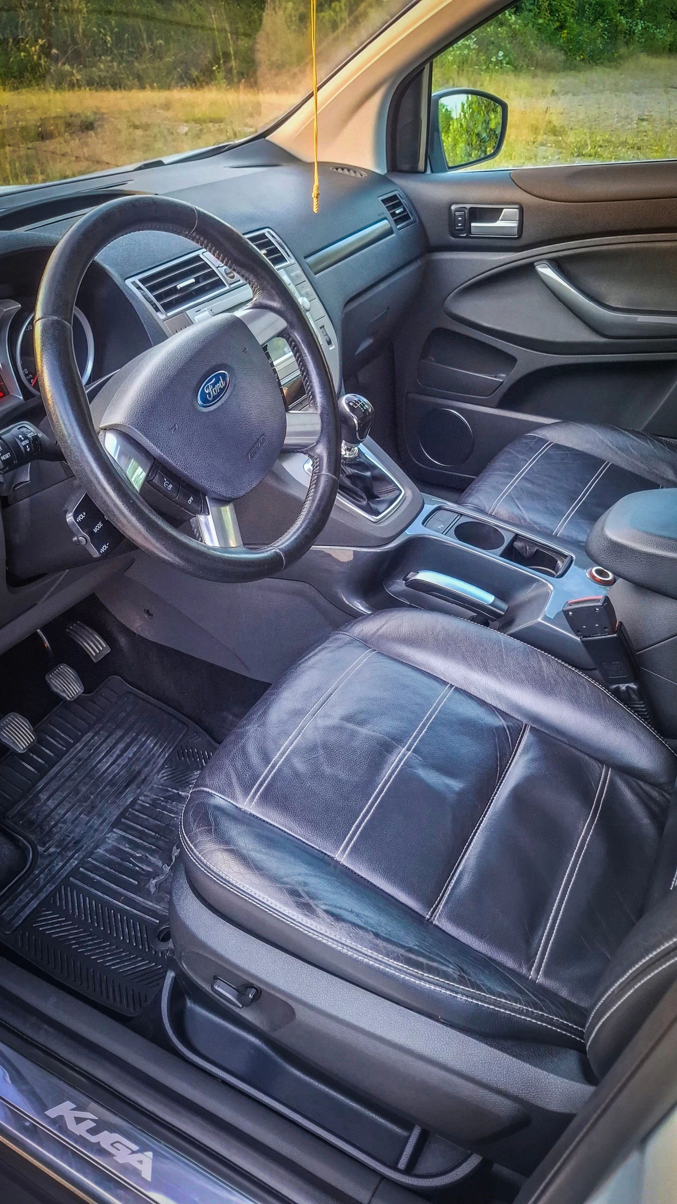 Ford Kuga 2.0 TDCI, снимка 10 - Автомобили и джипове - 55016447