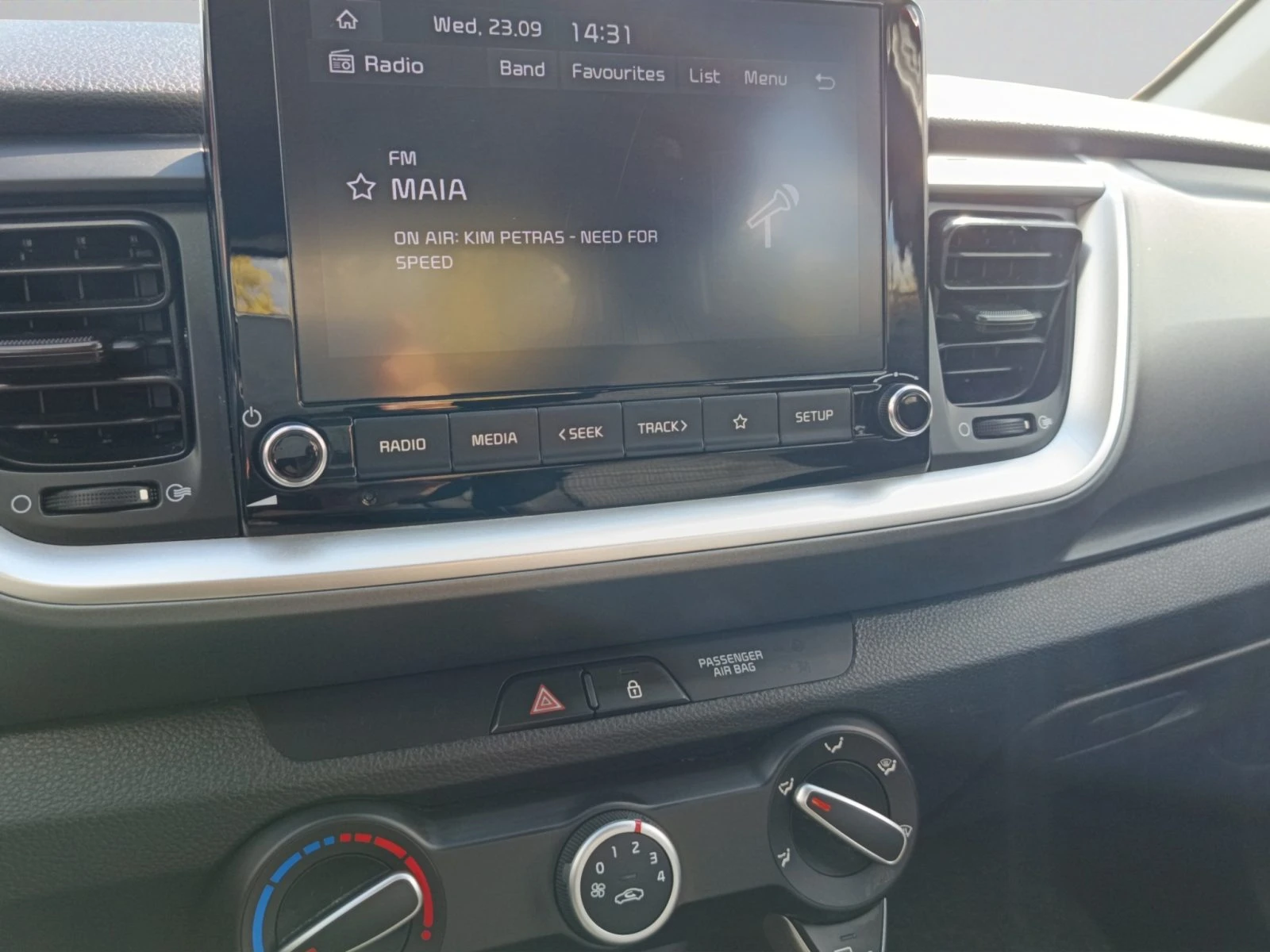 Kia Stonic Edition, снимка 10 - Автомобили и джипове - 56223113