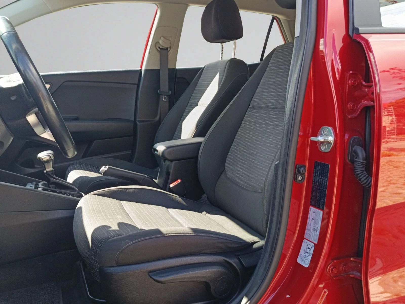 Kia Stonic Edition, снимка 13 - Автомобили и джипове - 56223113