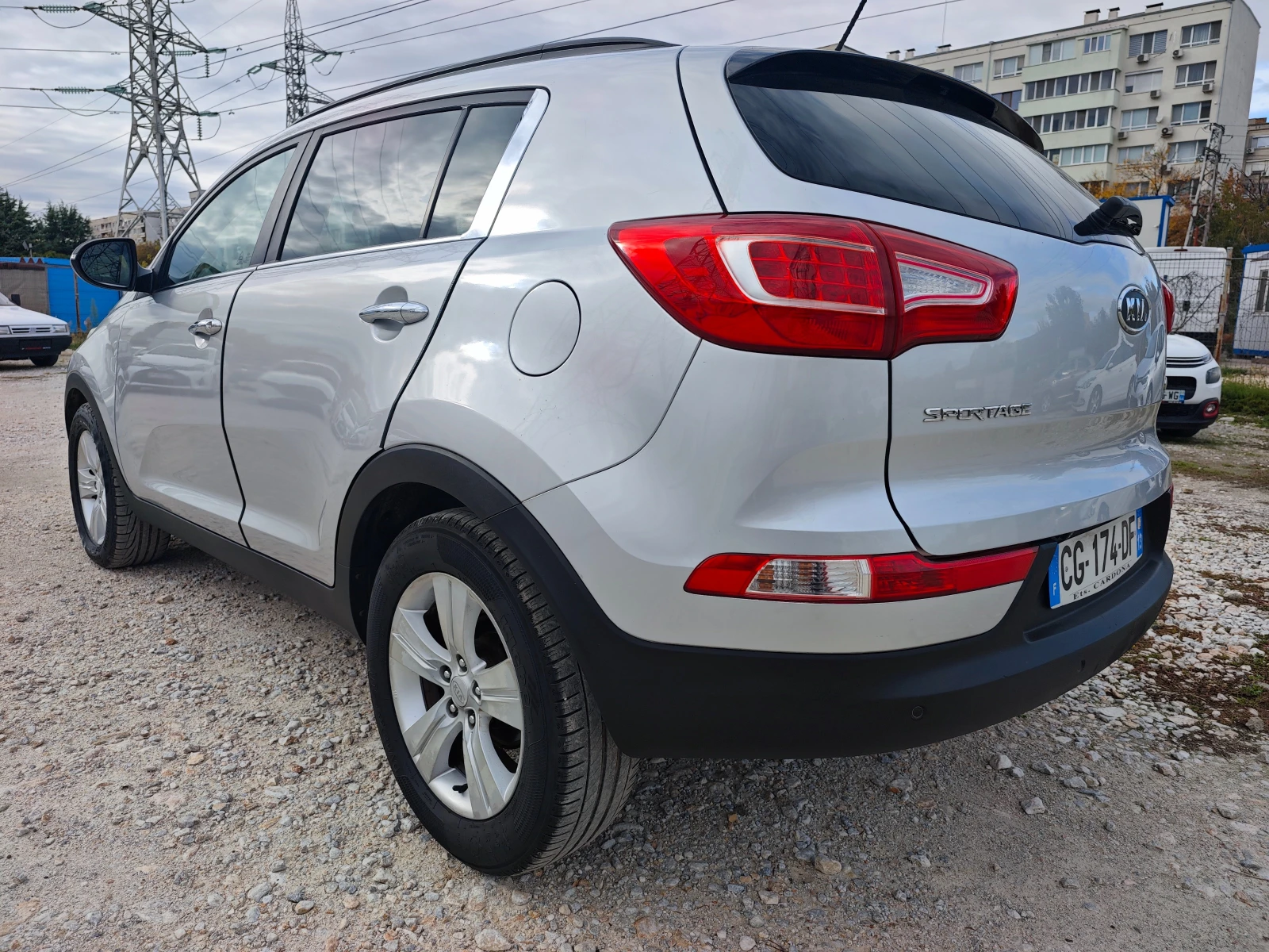 Kia Sportage 1.7CRDi ПАНОРАМА , снимка 4 - Автомобили и джипове - 56712973