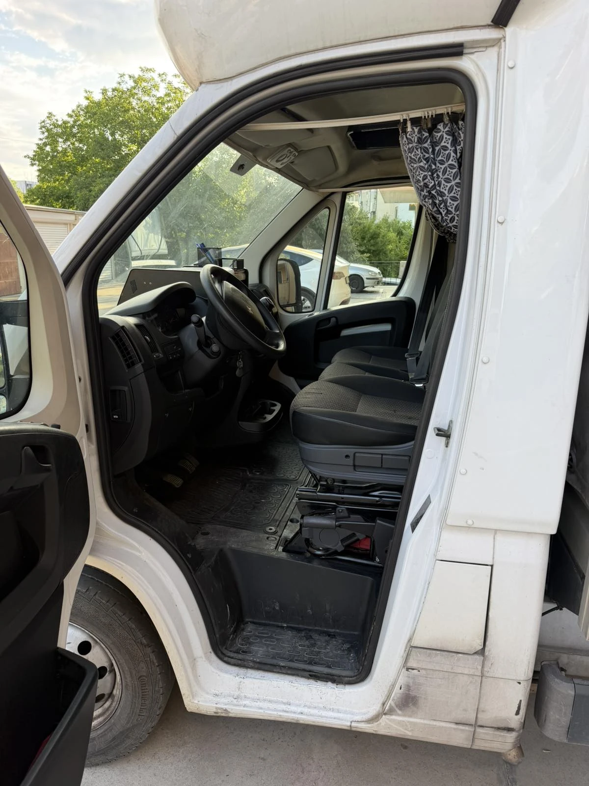 Peugeot Boxer 2.2 HDI, снимка 13 - Бусове и автобуси - 55266455