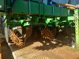 Сеялка John Deere MaxEmerge XP, снимка 3