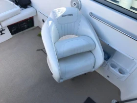 Моторна яхта Rinker 230, снимка 15