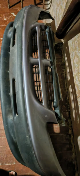 Предна броня chrysler voyager 1996-2000 , снимка 4