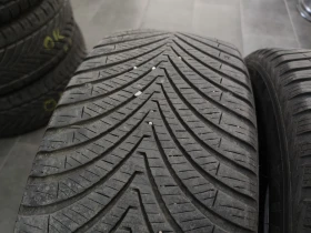 Гуми Всесезонни 225/45R18, снимка 1 - Гуми и джанти - 47542981