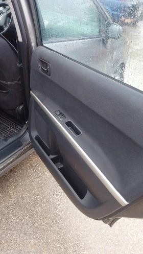 Toyota Corolla verso, снимка 10