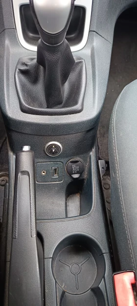 Ford Fiesta 1, 4(Газ бензин)ев5, снимка 10