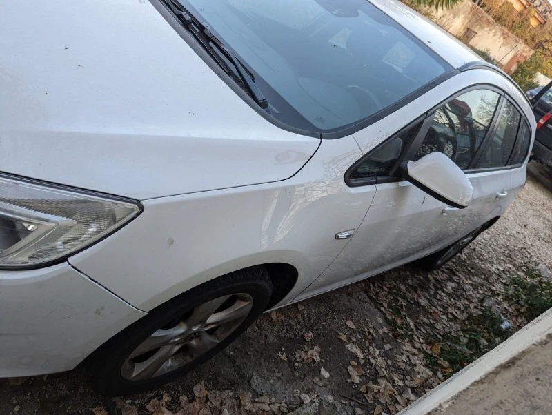 Opel Astra 1.7  cdti, снимка 3 - Автомобили и джипове - 47140050