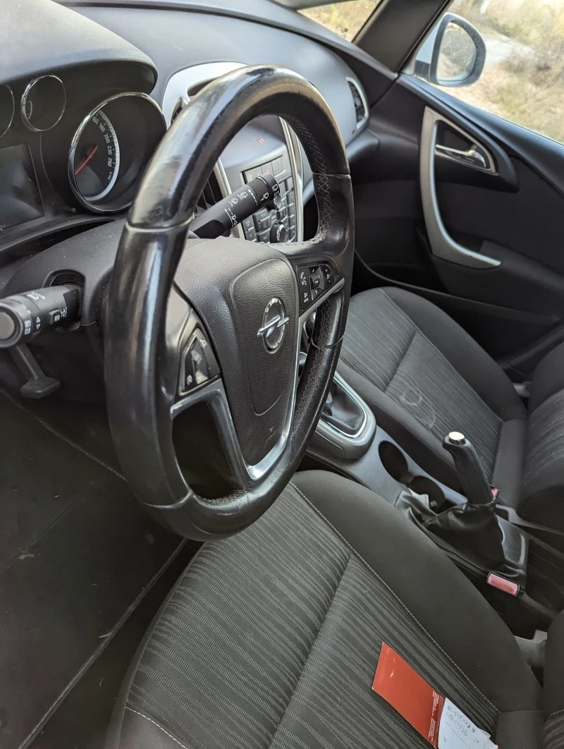 Opel Astra 1.7  cdti, снимка 7 - Автомобили и джипове - 47140050