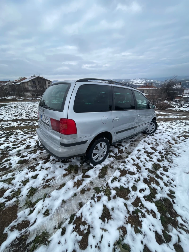 Seat Alhambra, снимка 4 - Автомобили и джипове - 48711132