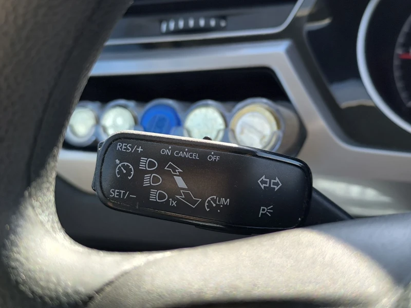 VW Touran 2.0tdi cr DSG6, снимка 8 - Автомобили и джипове - 51474186