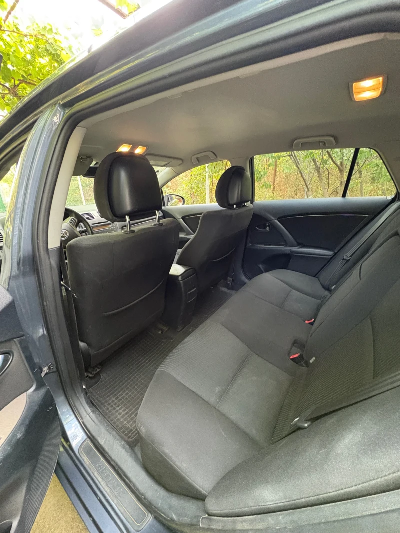Toyota Avensis Toyota Avensis 2.0 126hp D4D, снимка 12 - Автомобили и джипове - 52672135