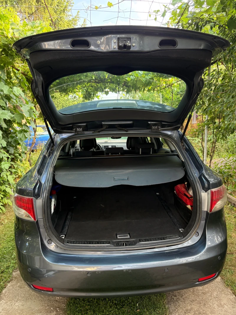 Toyota Avensis Toyota Avensis 2.0 126hp D4D, снимка 8 - Автомобили и джипове - 52672135