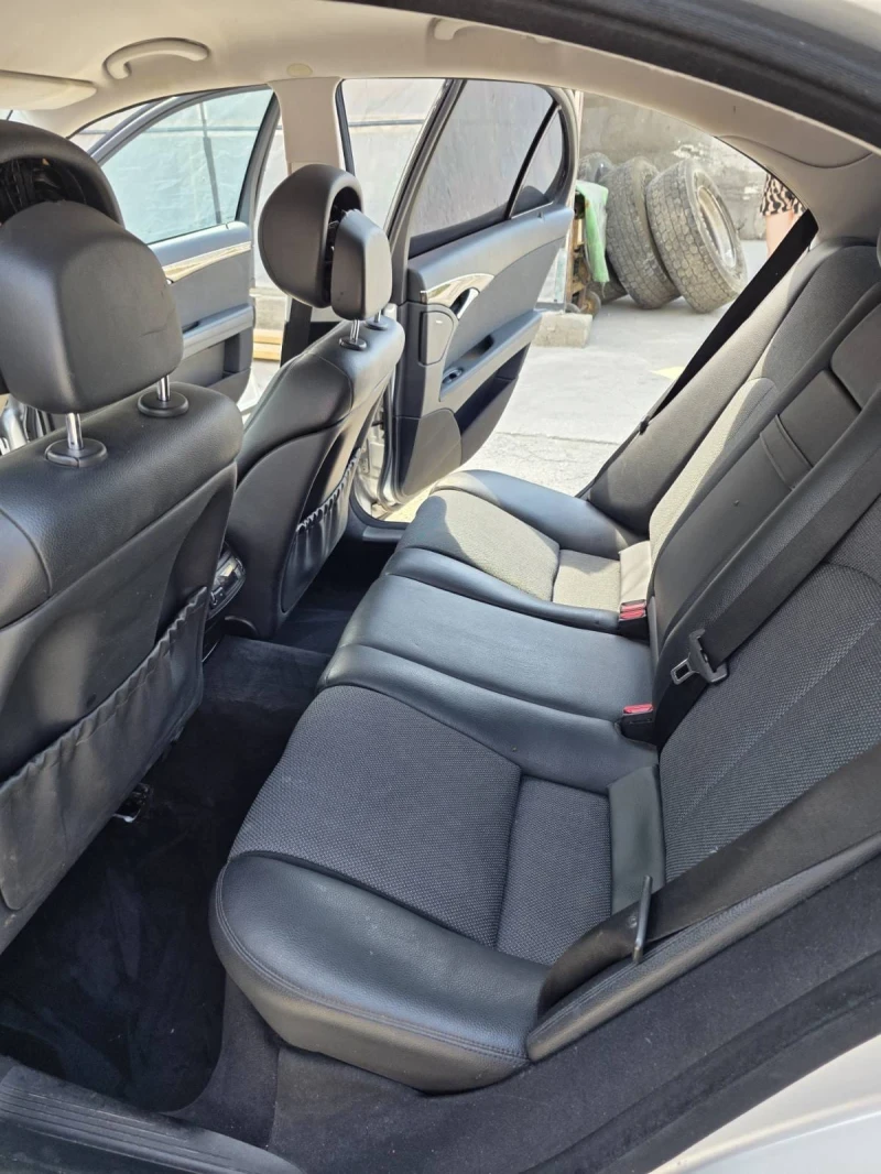 Mercedes-Benz E 280 Авангард, снимка 4 - Автомобили и джипове - 51277447