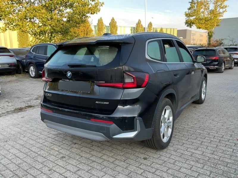 BMW iX1 xDrive HEAD-UP, снимка 2 - Автомобили и джипове - 51987845