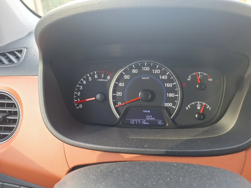 Hyundai I10 1.2 i, снимка 13 - Автомобили и джипове - 52500529