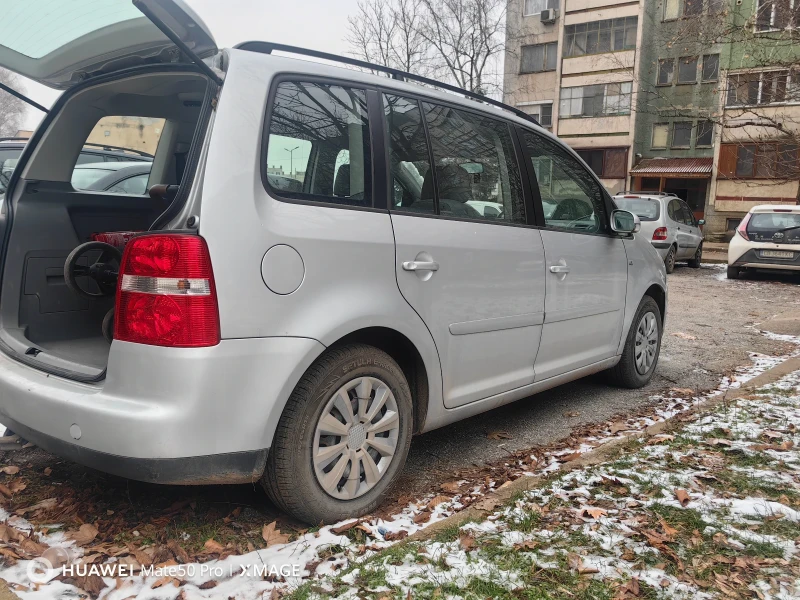 VW Touran 1.9, снимка 4 - Автомобили и джипове - 53177360