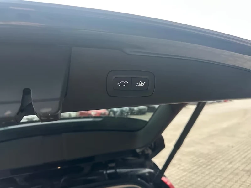 Volvo V60 2.0d 190ps R Design Aut. DK, снимка 14 - Автомобили и джипове - 53204633