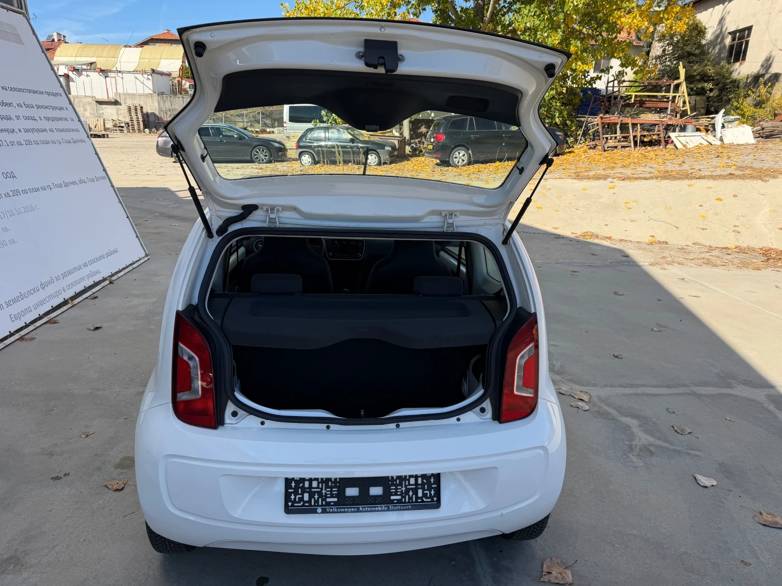 VW Up 1.0 MPI - СОБСТВЕН ЛИЗИНГ !!!, снимка 11 - Автомобили и джипове - 48850397