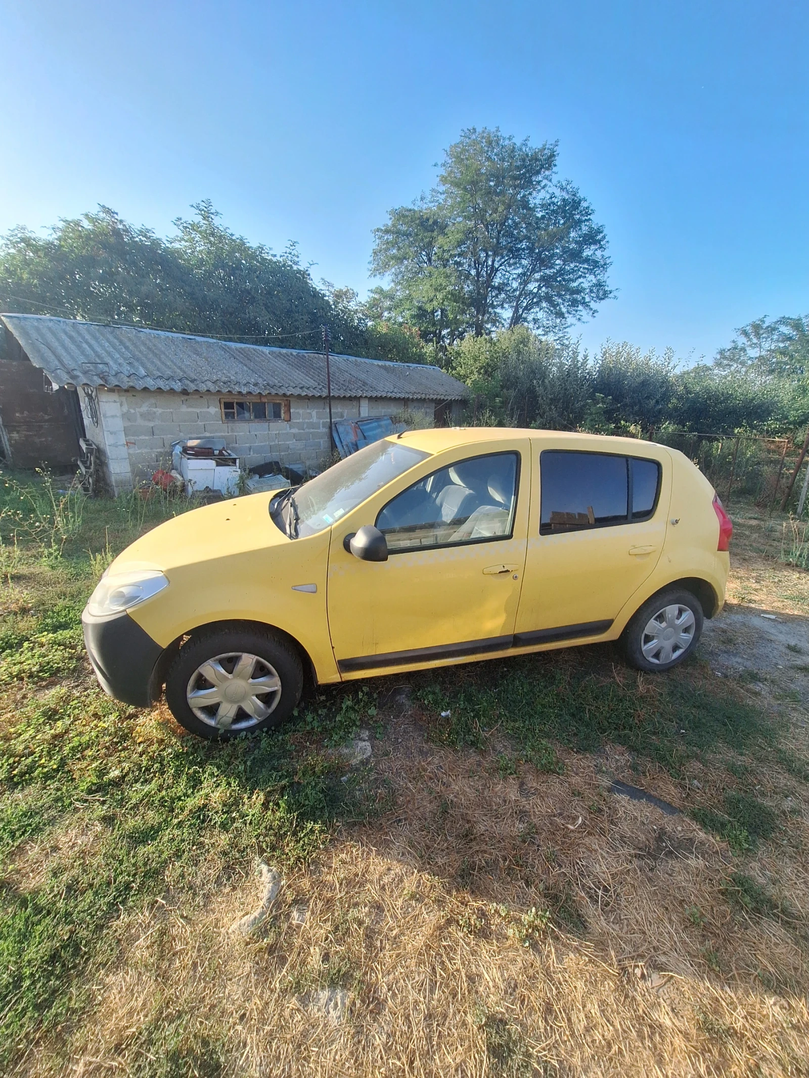 Dacia Sandero  - изображение 6