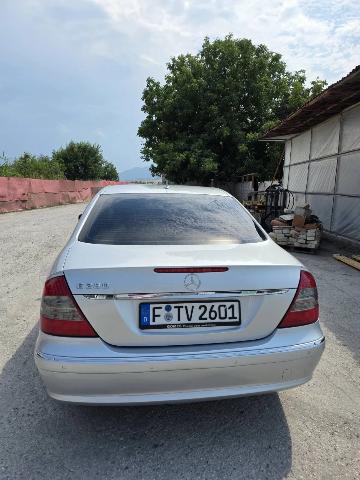 Mercedes-Benz E 280 Авангард - изображение 9