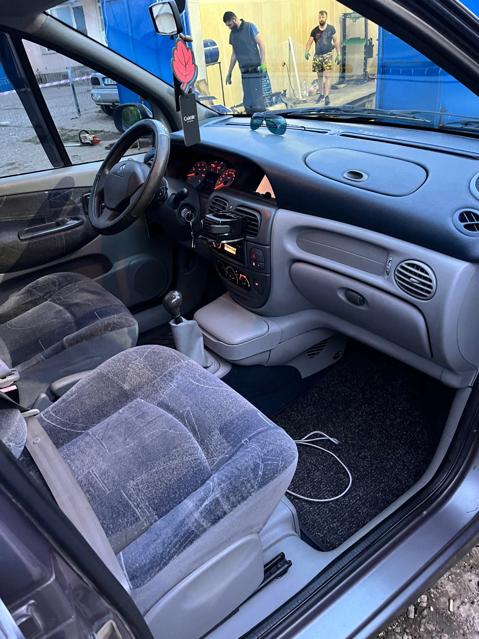 Renault Scenic  - изображение 3