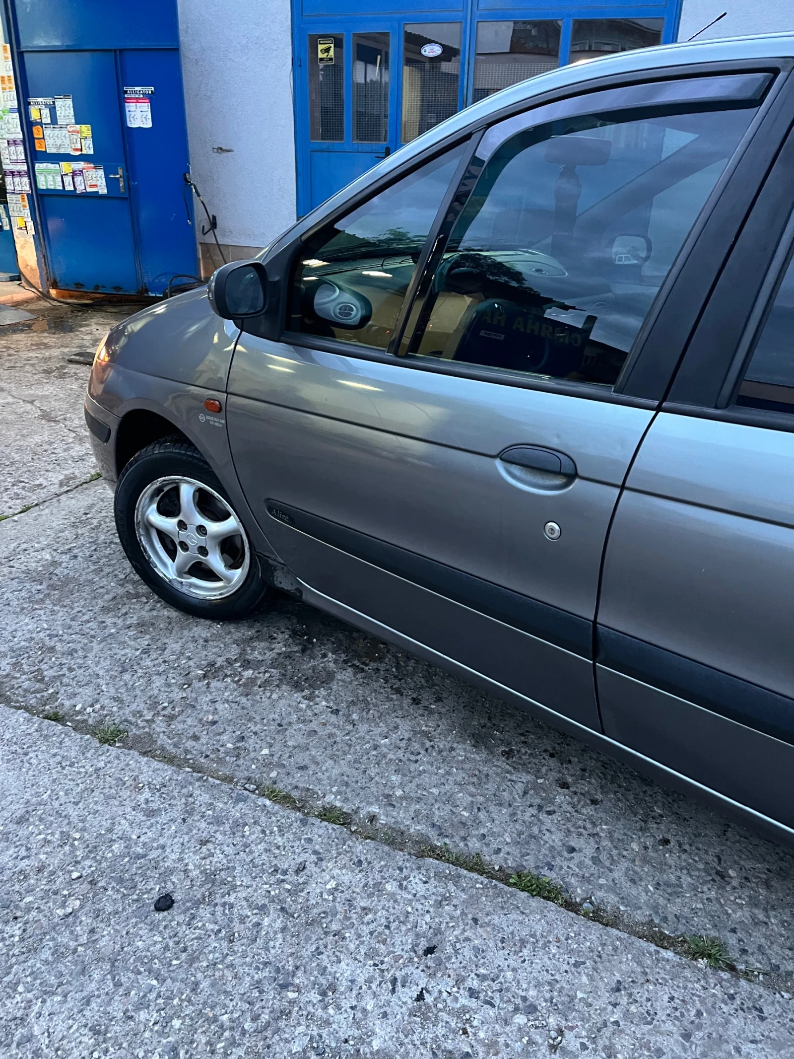 Renault Scenic  - изображение 7