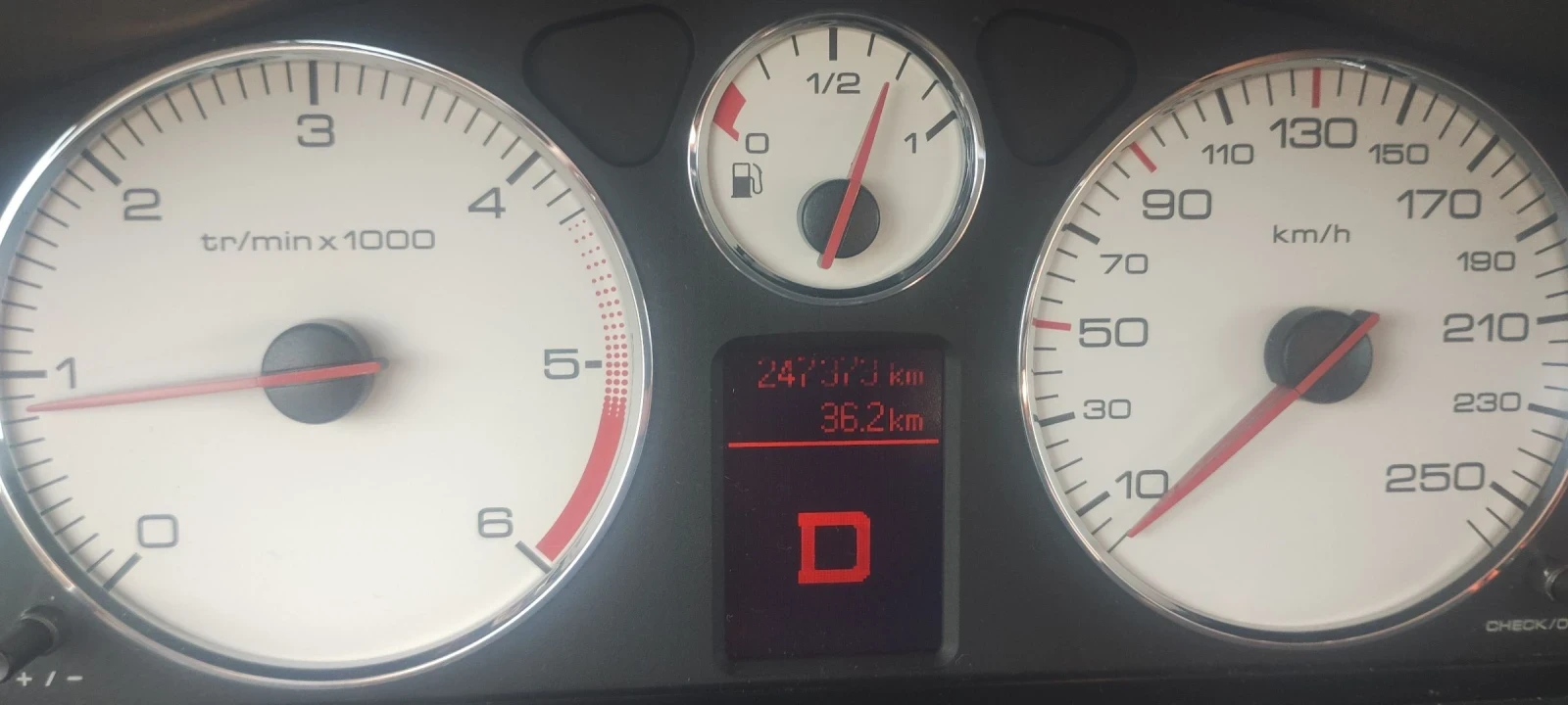 Peugeot 407 SW - изображение 9