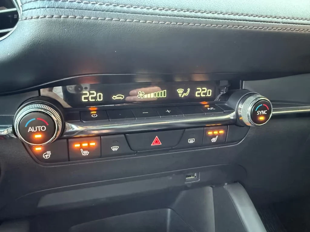 Mazda 3 2.0 SKYACTIV-G 122 HK AUTOMATIC, 1. HAND | Mobile.bg   17