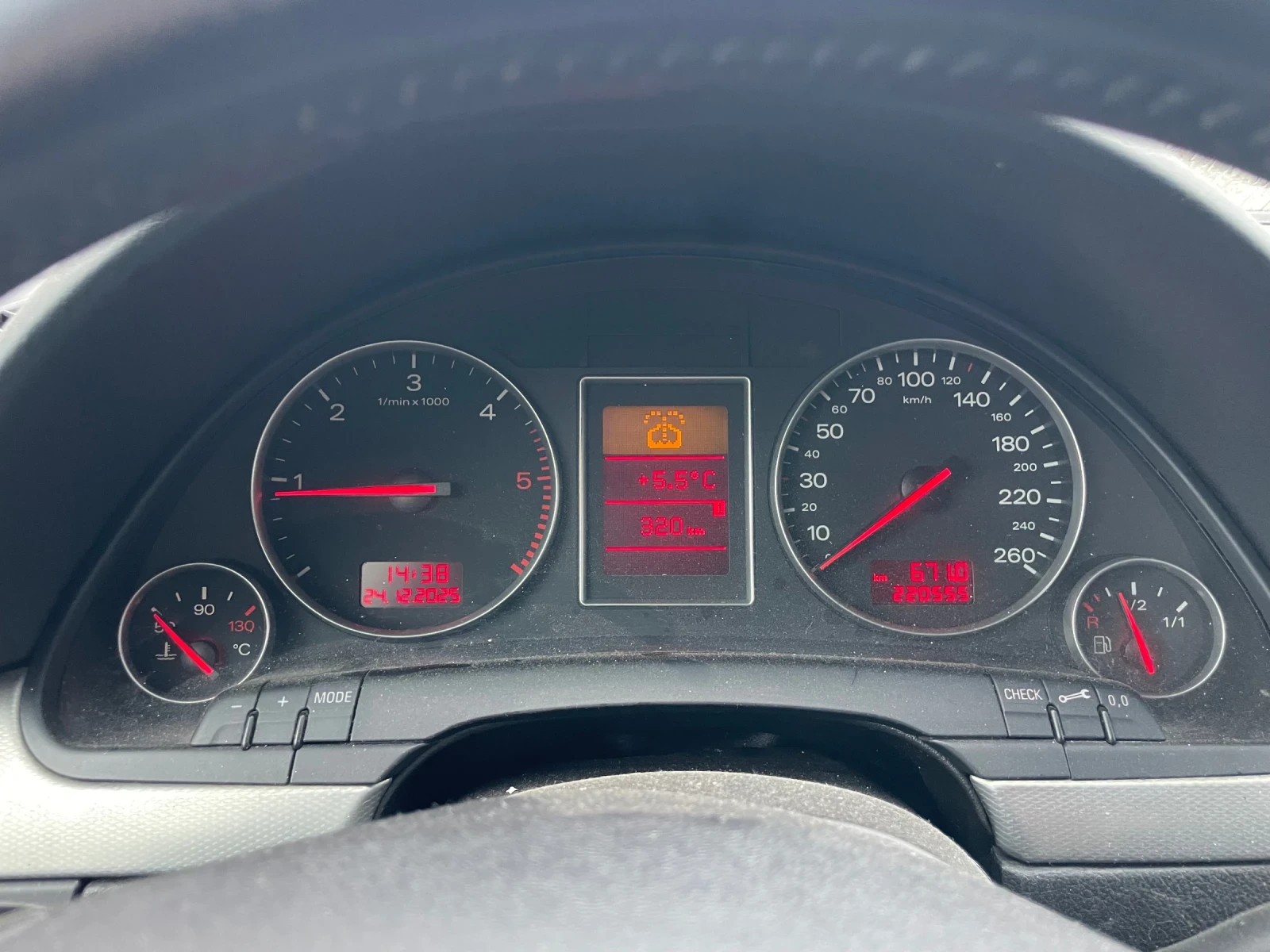 Audi A4 2.5 TDI 163 коня Регистриран Навигация - изображение 10