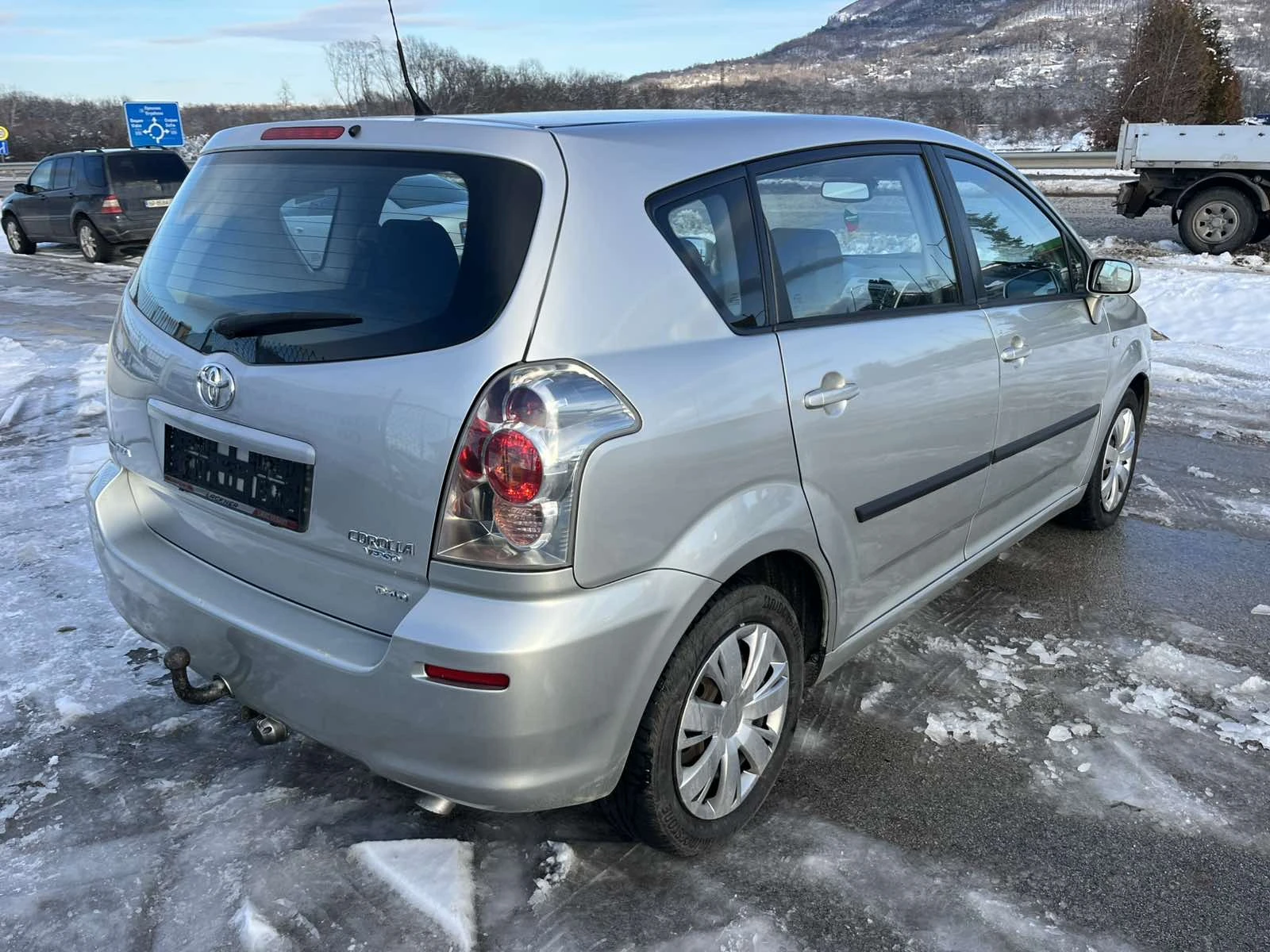 Toyota Corolla verso 2.2 D4D 136� 6 �������� ����������� ��������� | Mobile.bg � ����������� 4