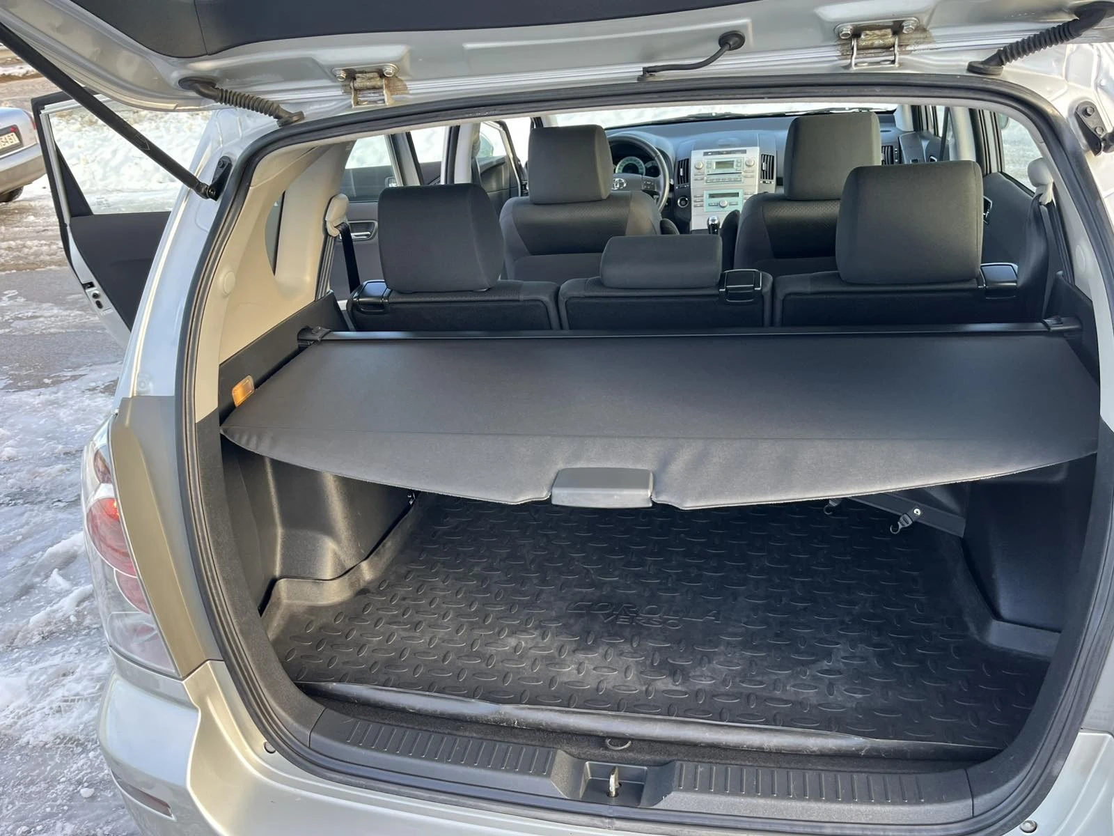 Toyota Corolla verso 2.2 D4D 136� 6 �������� ����������� ��������� | Mobile.bg � ����������� 15