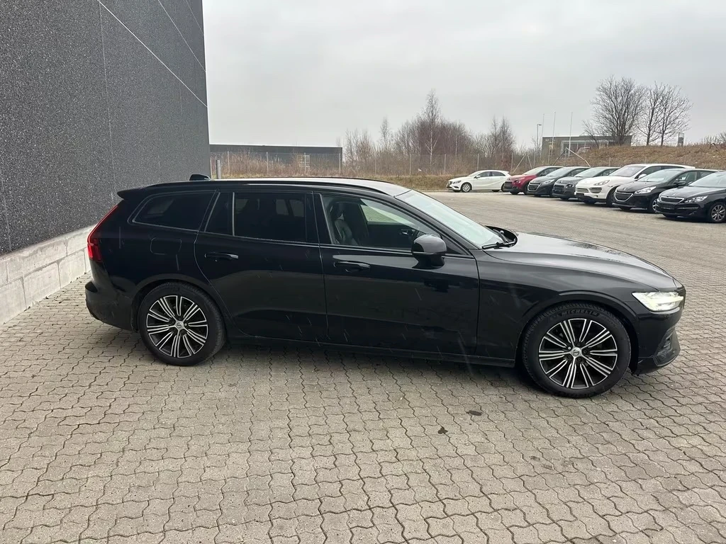 Volvo V60 2.0d 190ps R Design Aut. DK - изображение 6