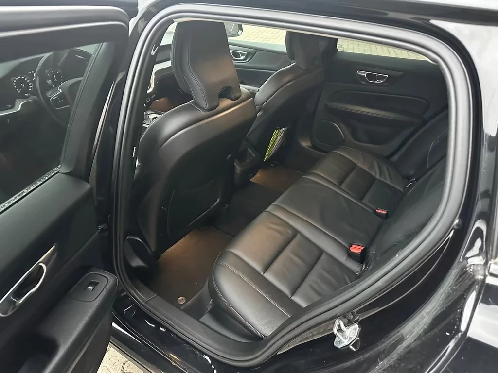 Volvo V60 2.0d 190ps R Design Aut. DK - изображение 9