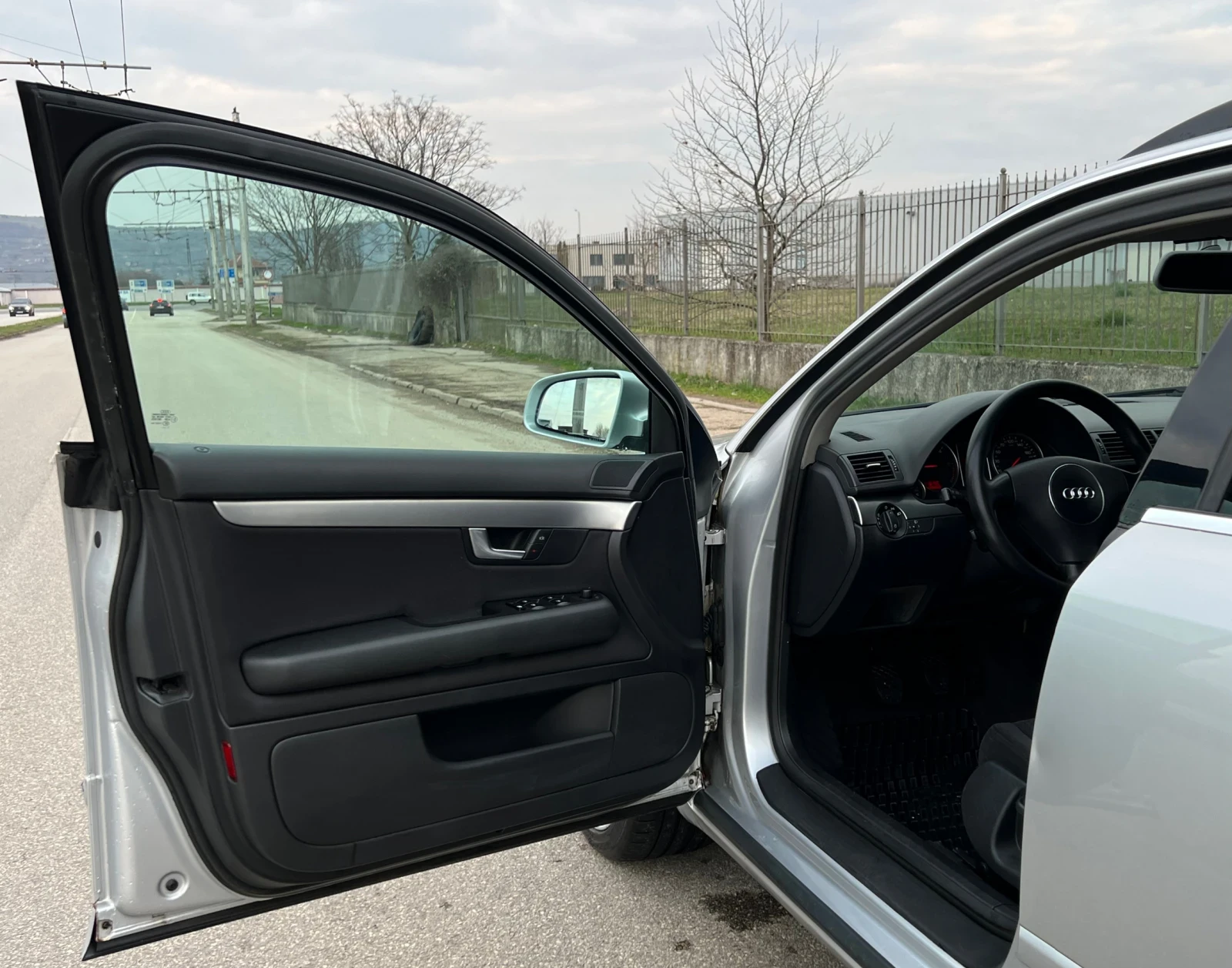 Audi A4 131к.с* 6-скорости* TOP* , снимка 8 - Автомобили и джипове - 53965879