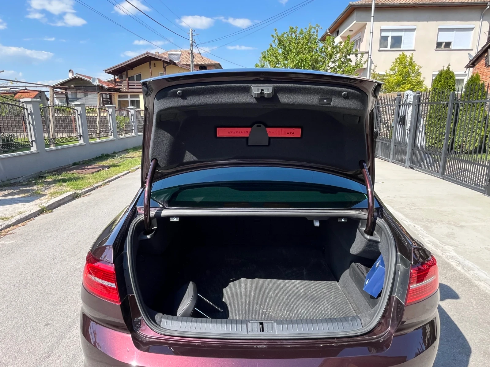 VW Passat 2.0BiTDI, снимка 17 - Автомобили и джипове - 54429472