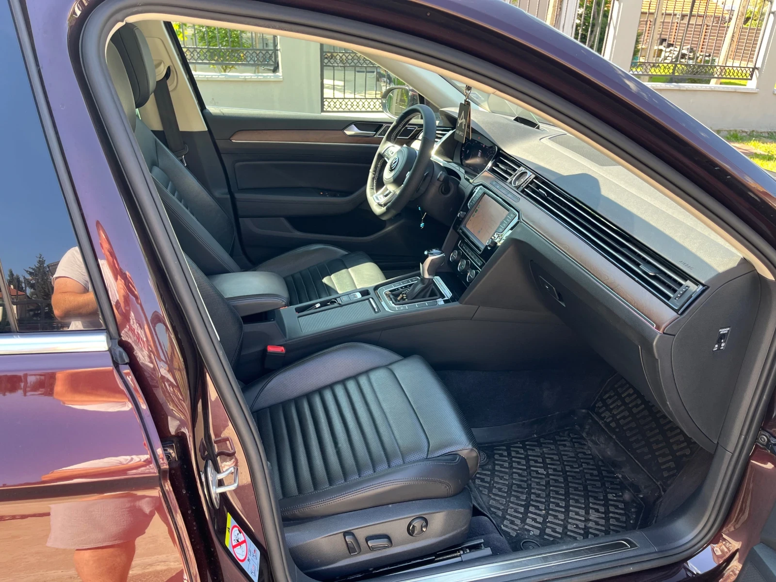 VW Passat 2.0BiTDI, снимка 11 - Автомобили и джипове - 54429472