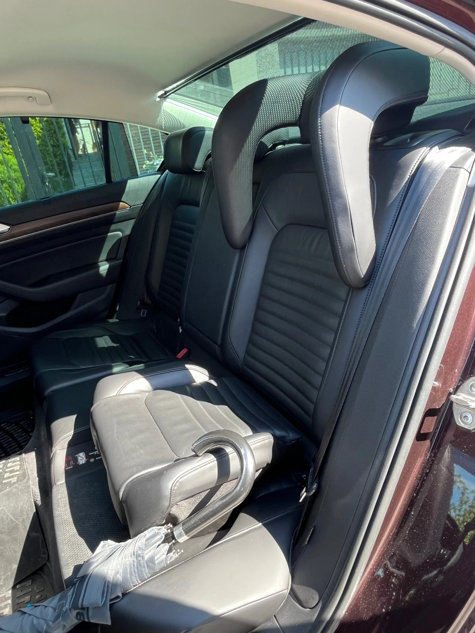 VW Passat 2.0BiTDI, снимка 16 - Автомобили и джипове - 54429472