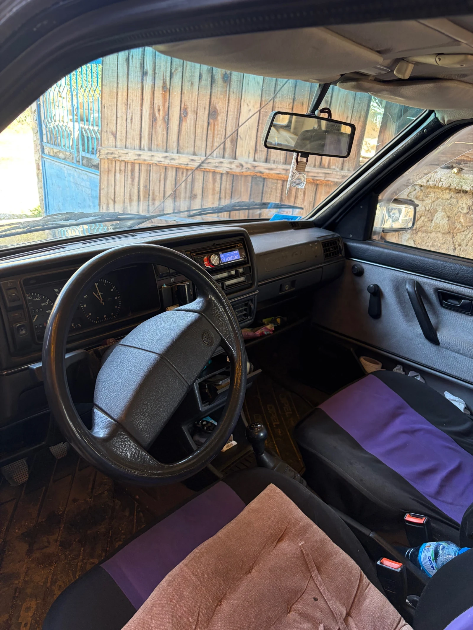 VW Golf 1.8, снимка 7 - Автомобили и джипове - 54658242