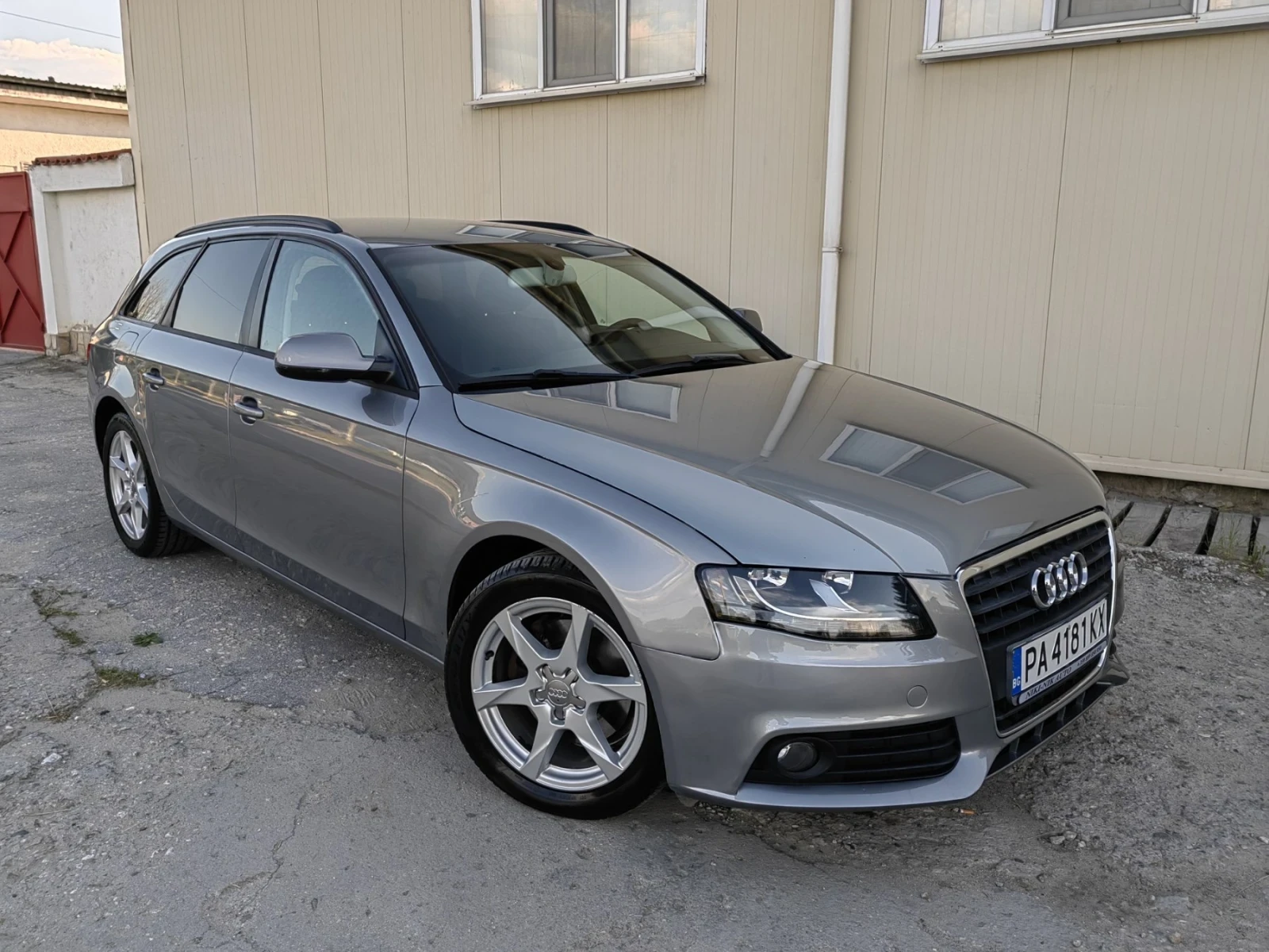 Audi A4 2.0TDI 143HP, снимка 2 - Автомобили и джипове - 54840446