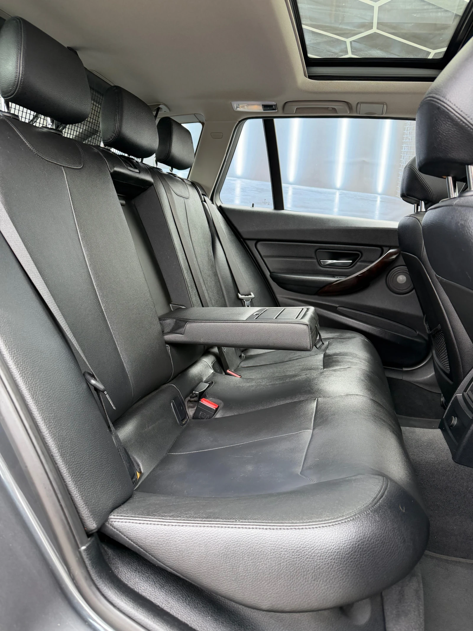 BMW 330 Xdrive , снимка 14 - Автомобили и джипове - 54932885