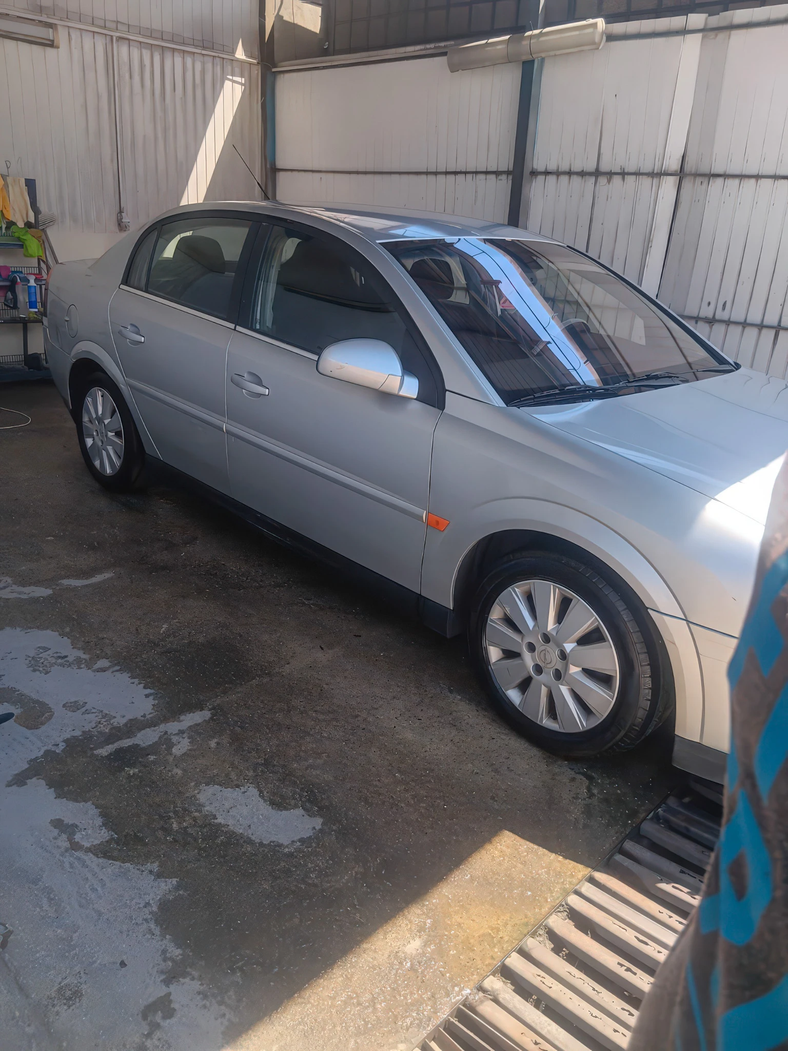 Opel Vectra 2.2 DTI 16V, снимка 2 - Автомобили и джипове - 54942929