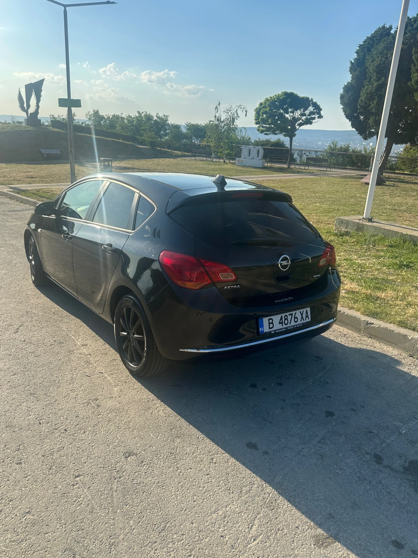 Opel Astra 1.4 Бензин/Газ + NAVI, снимка 4 - Автомобили и джипове - 55064014