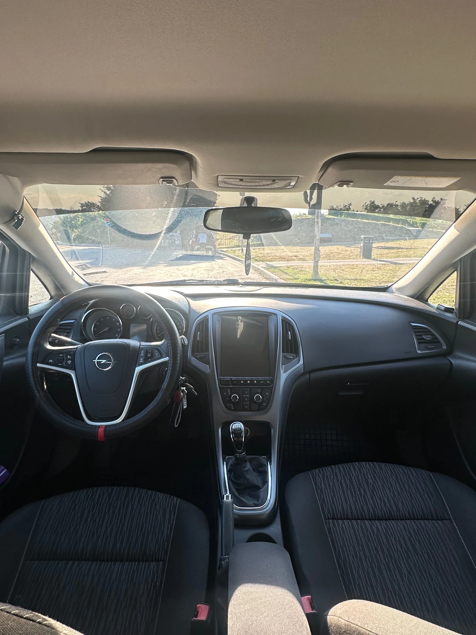 Opel Astra 1.4 Бензин/Газ + NAVI, снимка 9 - Автомобили и джипове - 55064014
