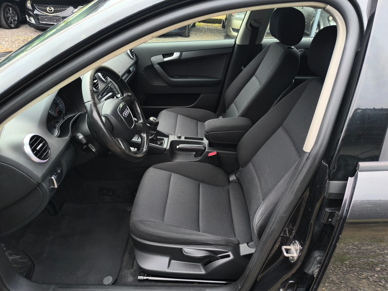 Audi A3 FACE LIFT-1.6TDI-90кс-НАВИГАЦИЯ-КЛИМАТРОНИК-EURO 5, снимка 9 - Автомобили и джипове - 55143904