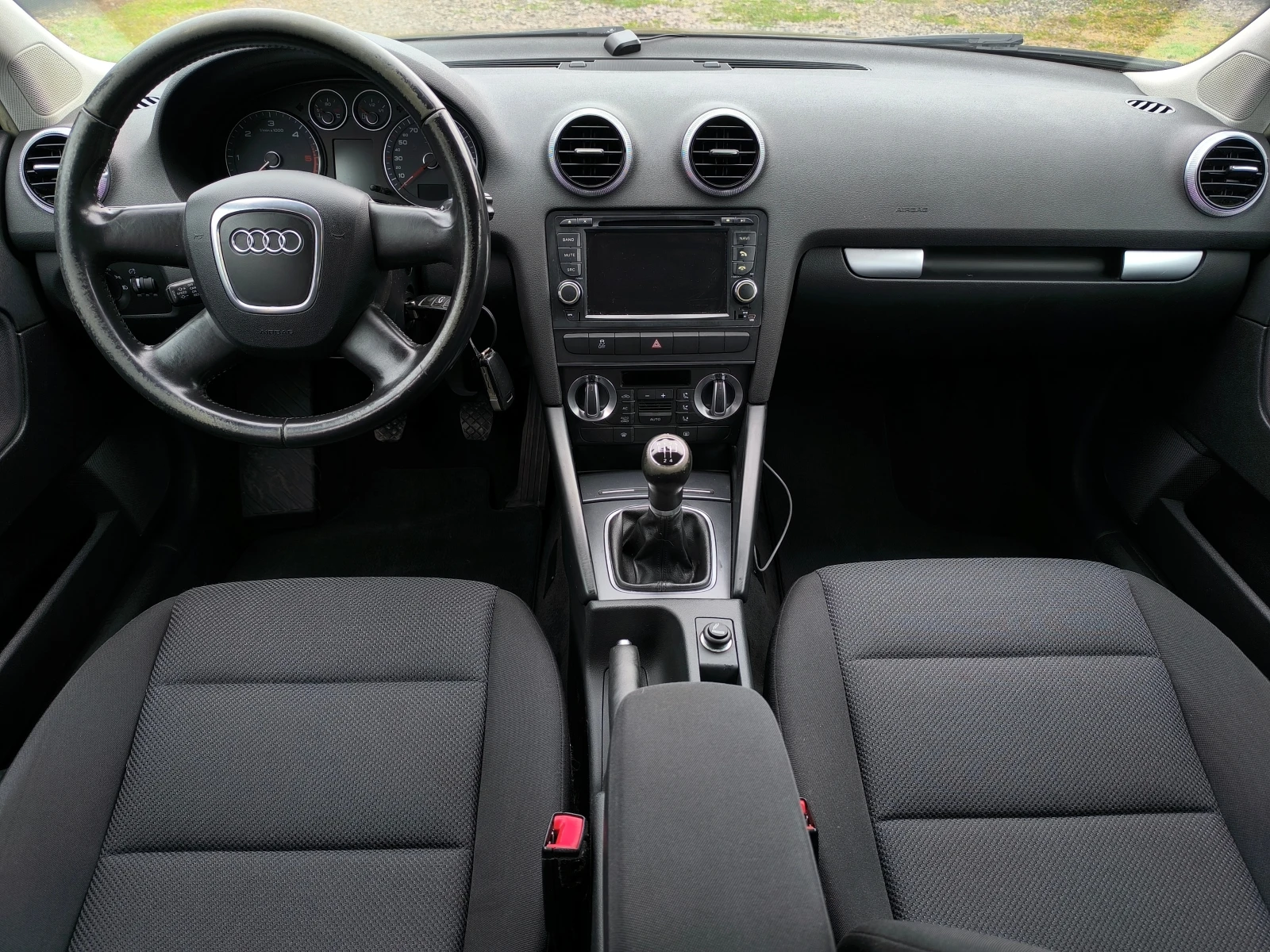 Audi A3 FACE LIFT-1.6TDI-90кс-НАВИГАЦИЯ-КЛИМАТРОНИК-EURO 5, снимка 13 - Автомобили и джипове - 55143904