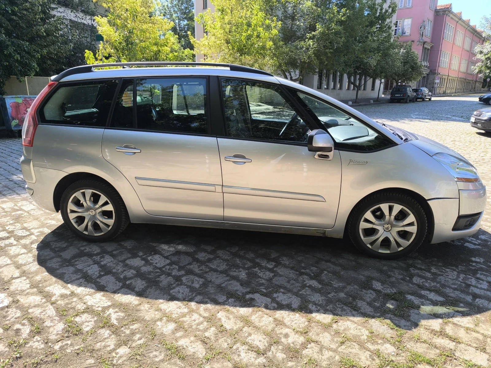 Citroen Grand C4 Picasso 1.8 125к.с Бензин с газ, снимка 4 - Автомобили и джипове - 55250358
