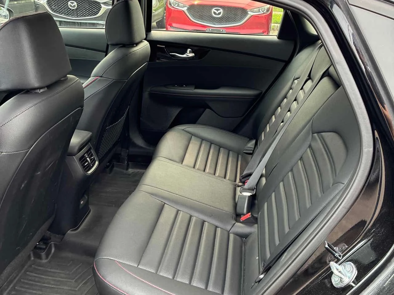 Kia Forte * GT * CARFAX * БЕЗ ПЪРВОНАЧАЛНА ВНОСКА, снимка 15 - Автомобили и джипове - 55408411