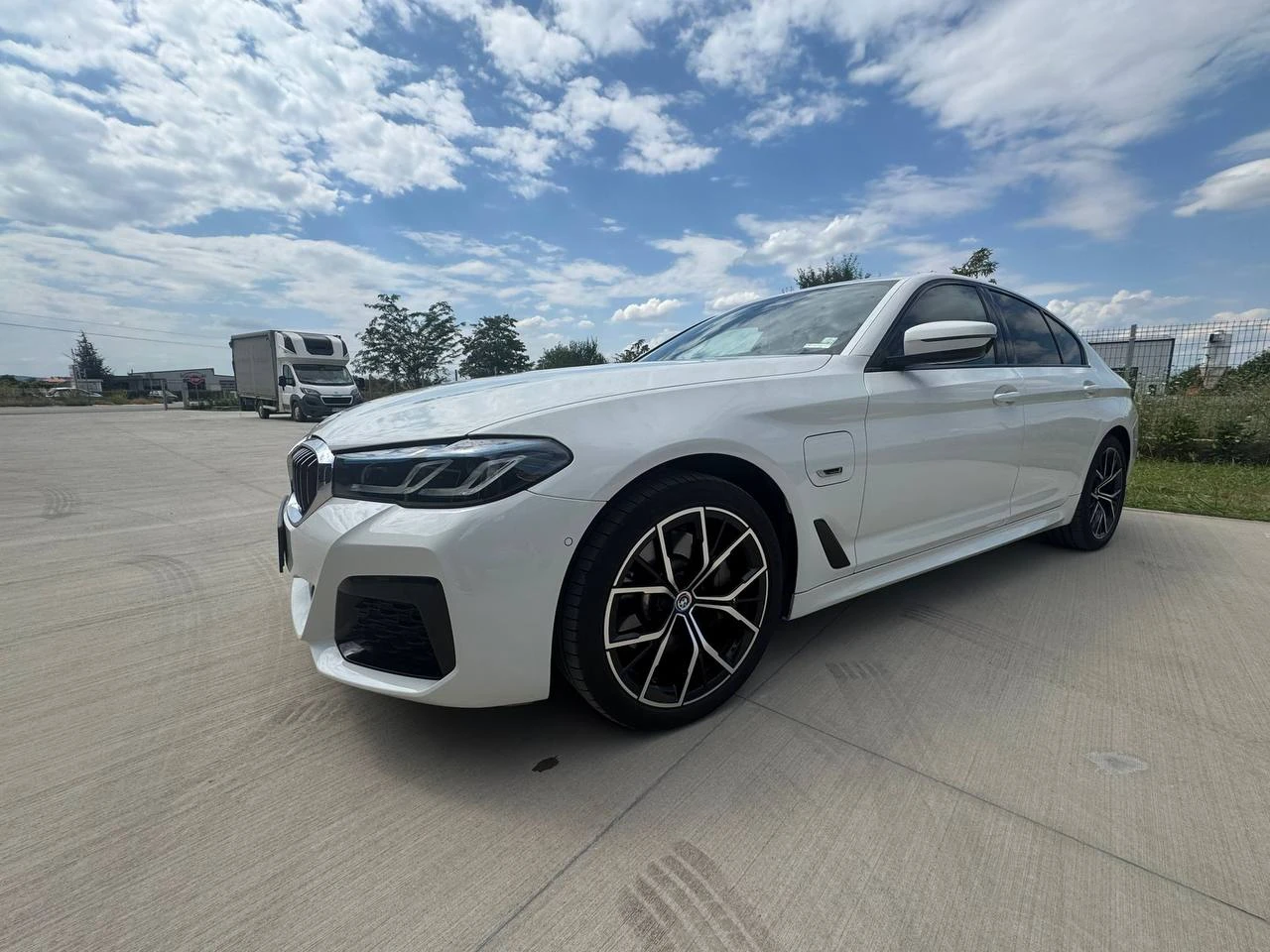 BMW 530E В ГАРАНЦИЯ ДО 06.2027 С КАСКО , снимка 5 - Автомобили и джипове - 55443503