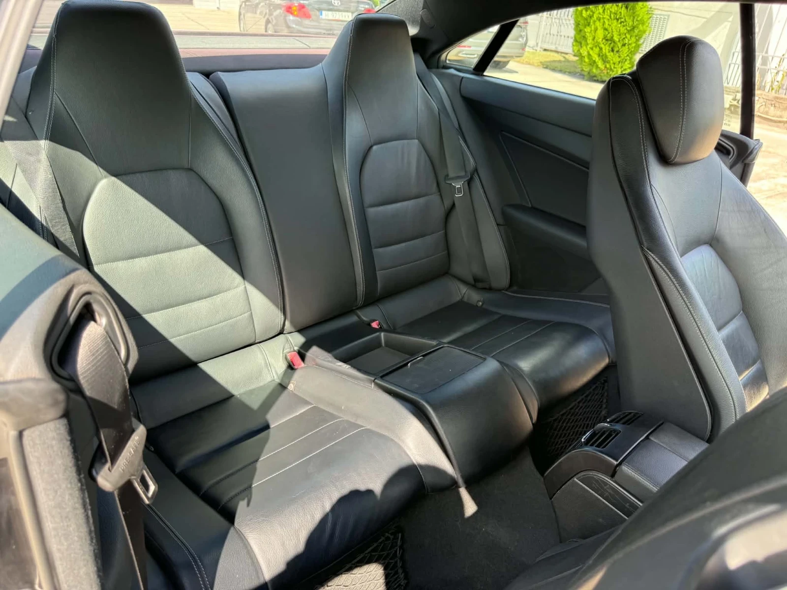 Mercedes-Benz E 350 CDI 231кс Coupe, снимка 12 - Автомобили и джипове - 56070055